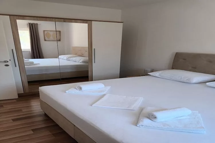 Holiday Home Gabi - Three Bedroom Holiday Home with Terrace and Swimming pool - Slaapkamer