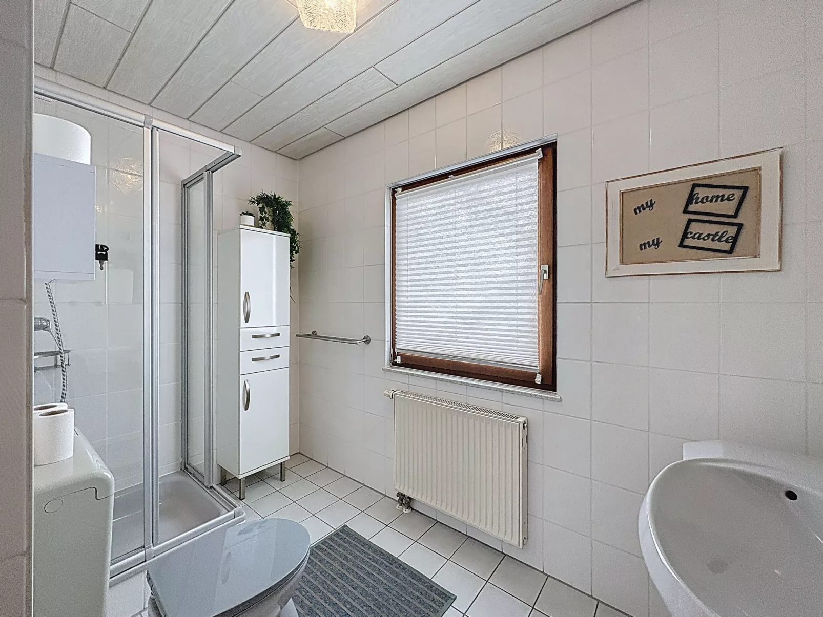 Dorf 4/ Haus 27 - Binnen