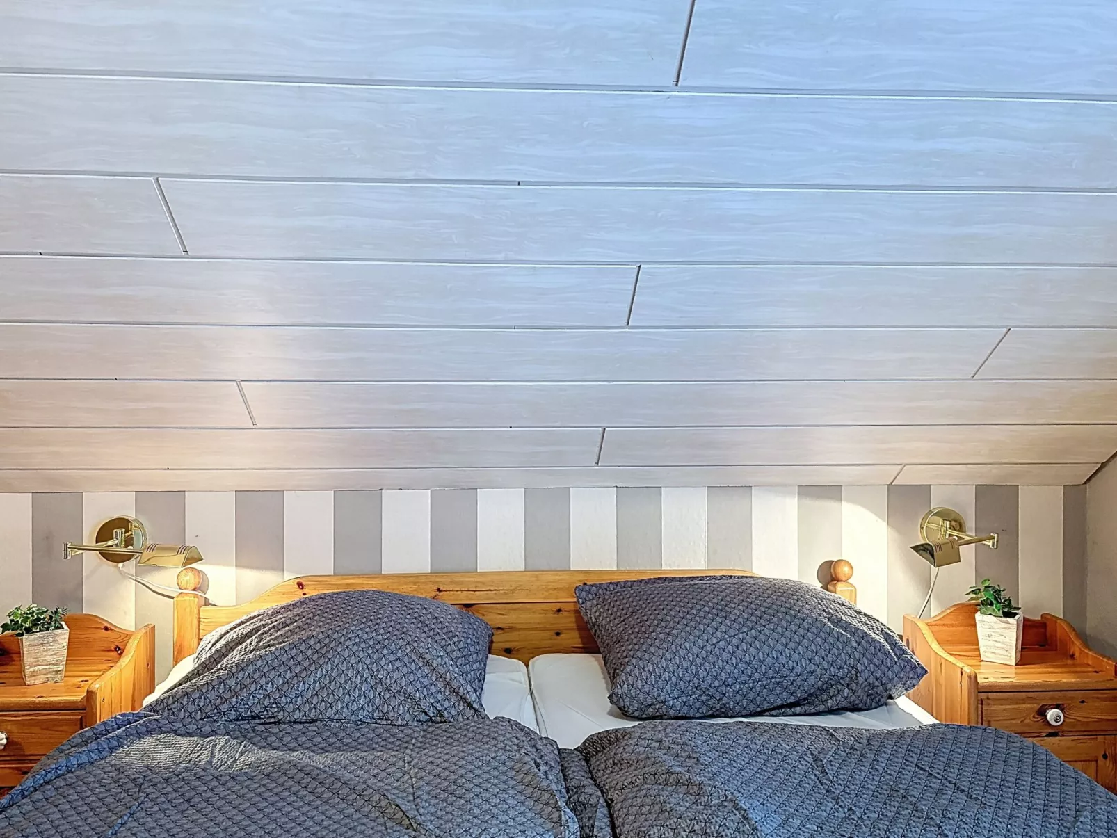 Dorf 4/ Haus 27 - Binnen