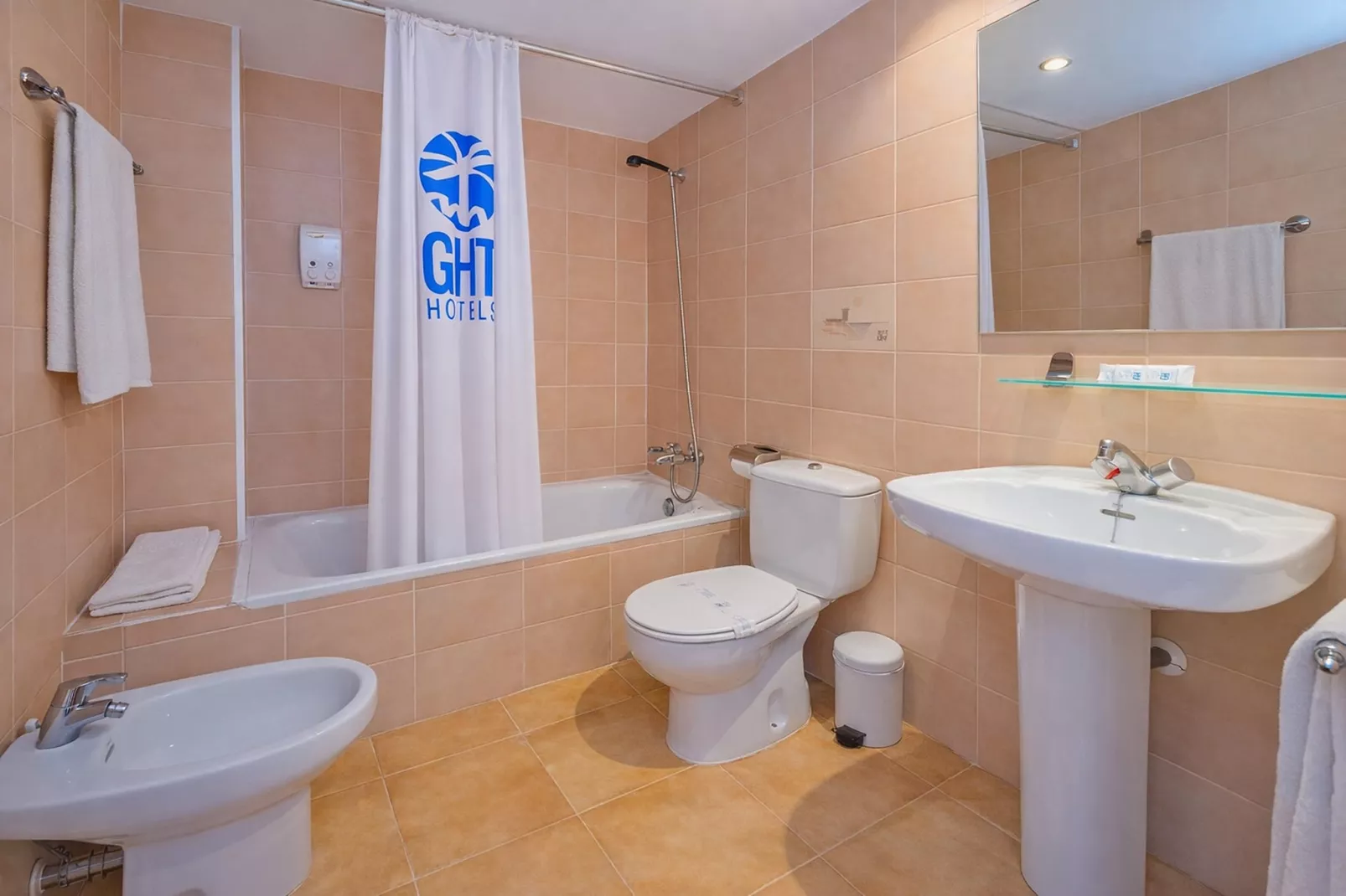 Estudio Tossa de Mar 2/2/3 - Badkamer