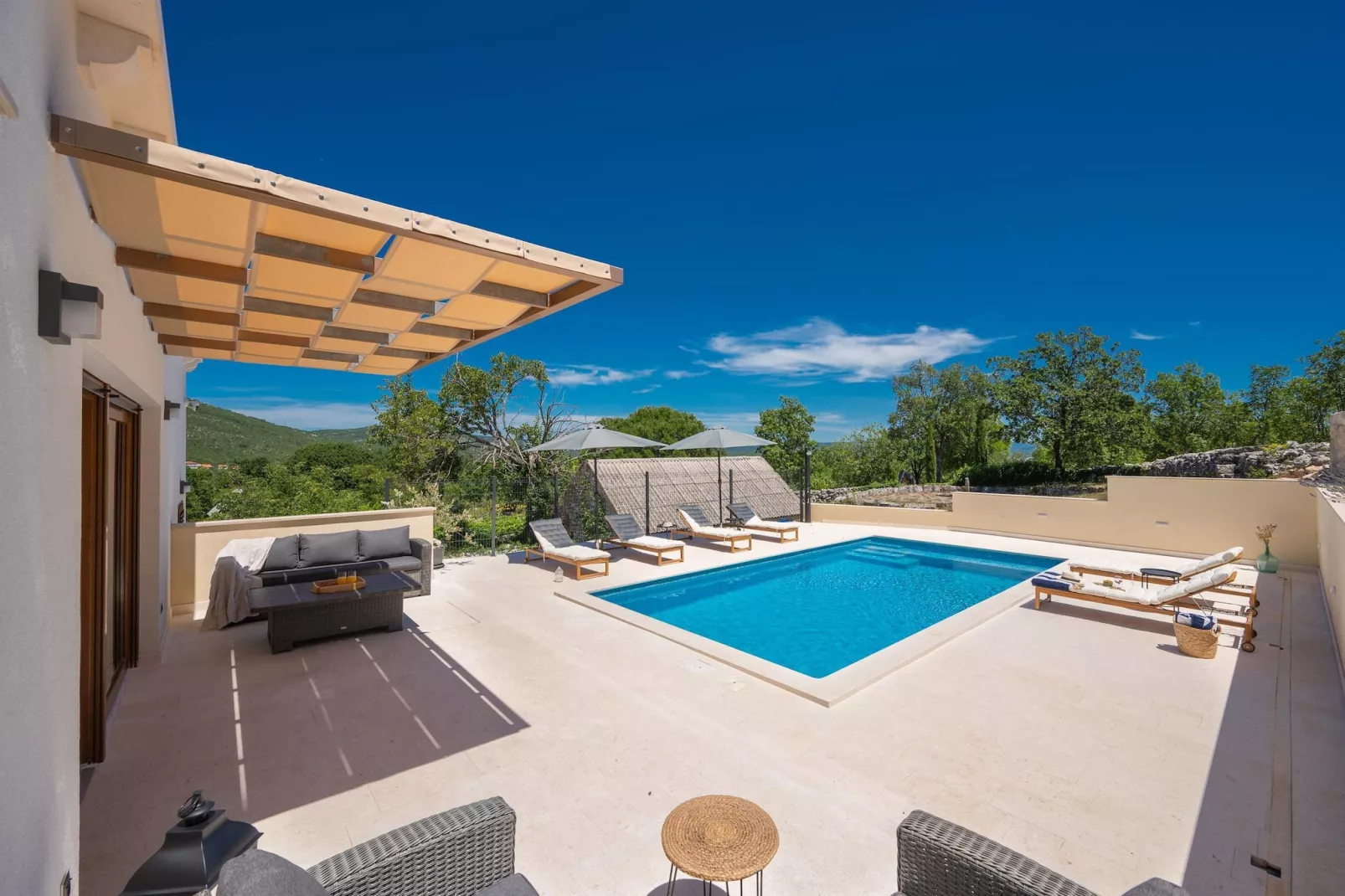 Serenity Retreat Villa - Zwembad