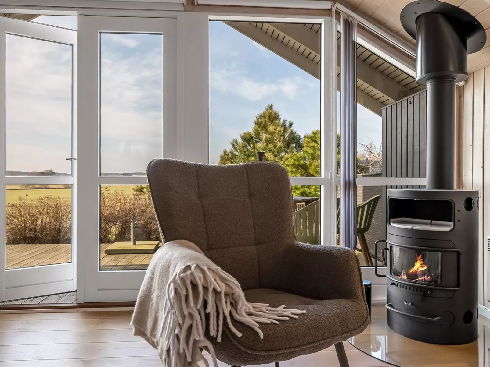 "Caranus" - 120m from the sea - Binnen