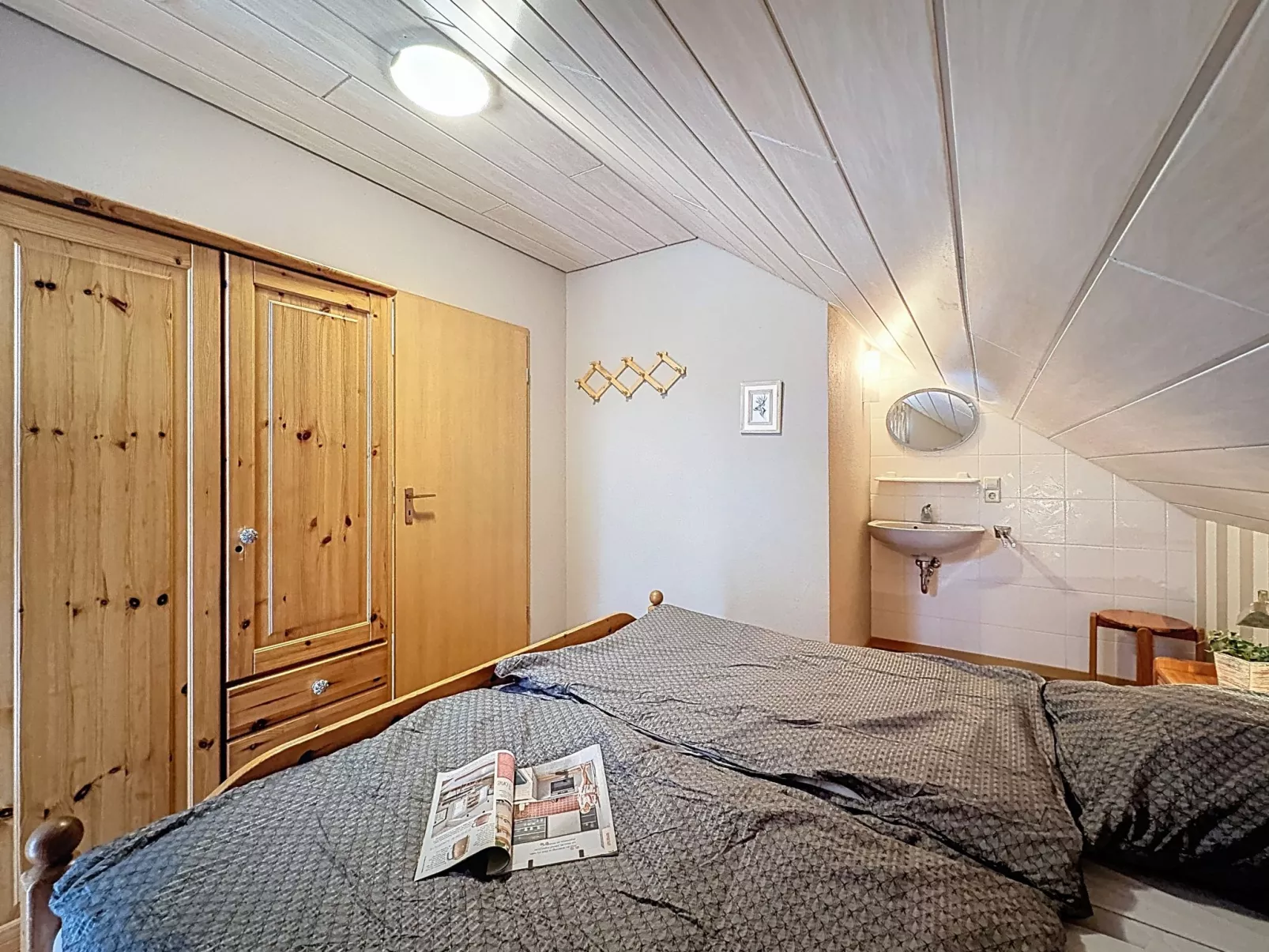 Dorf 4/ Haus 27 - Binnen