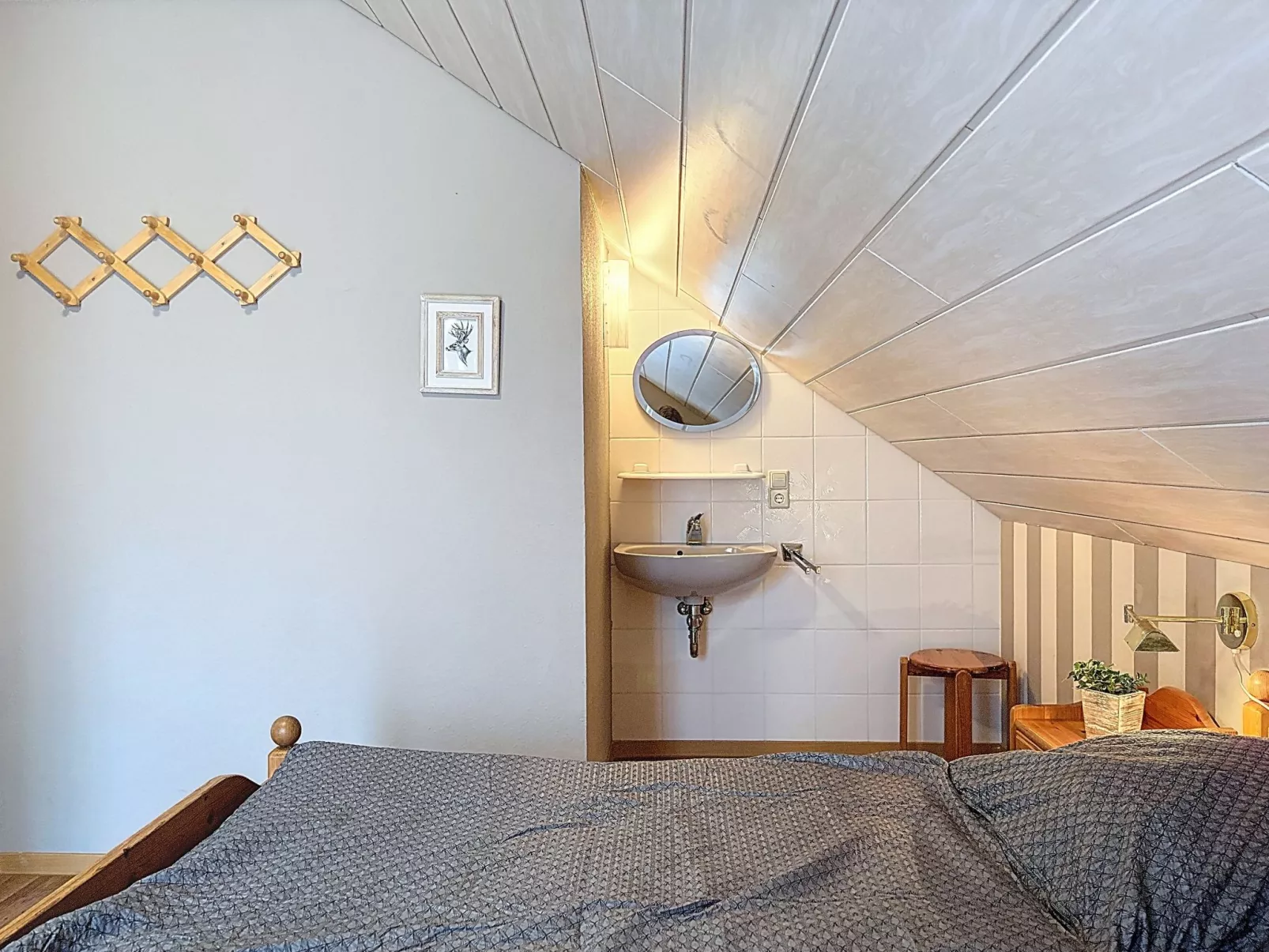 Dorf 4/ Haus 27 - Binnen