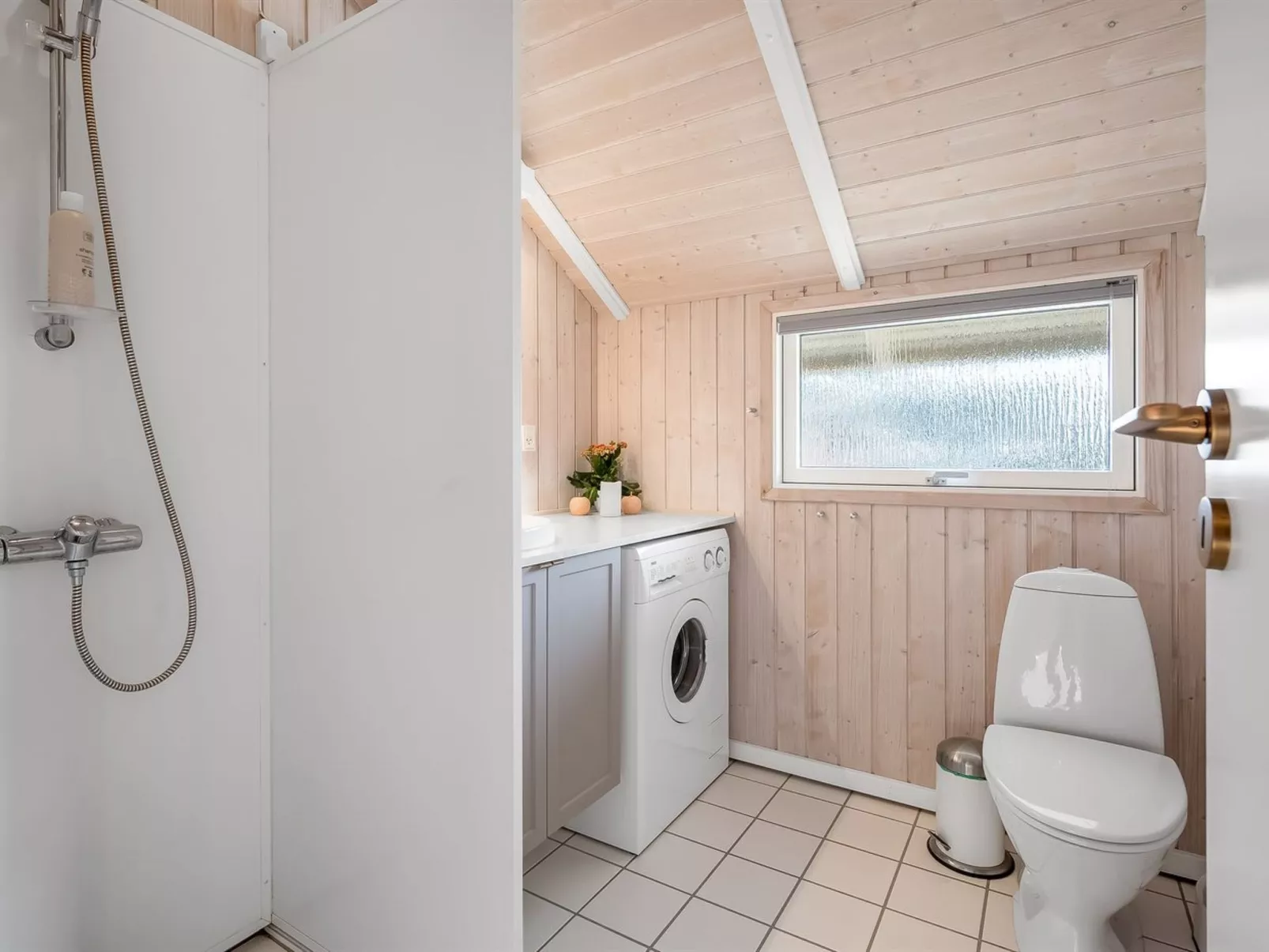 "Caranus" - 120m from the sea - Binnen