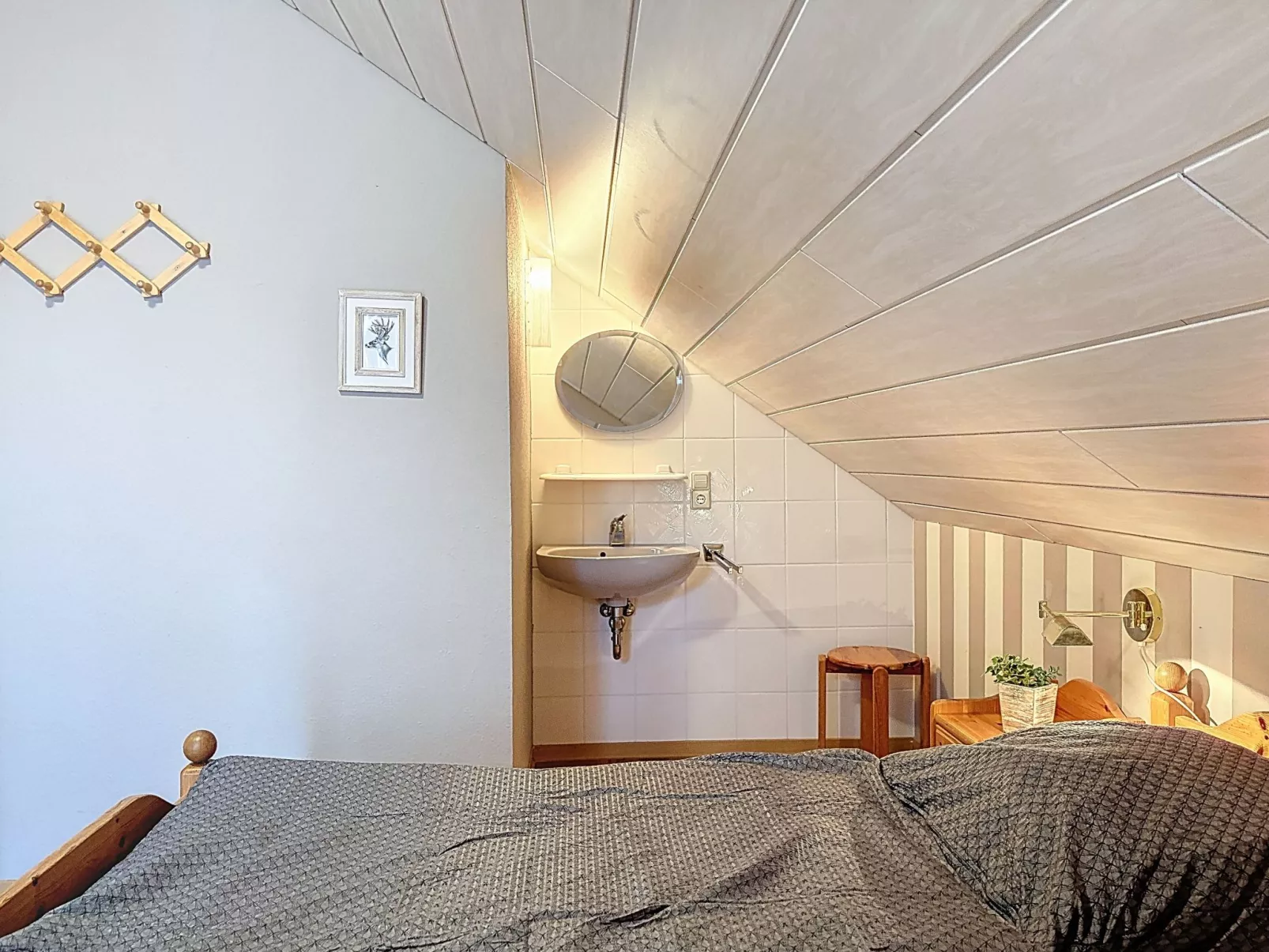 Dorf 4/ Haus 27 - Binnen