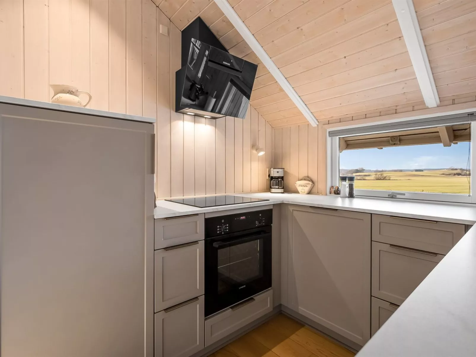 "Caranus" - 120m from the sea - Binnen