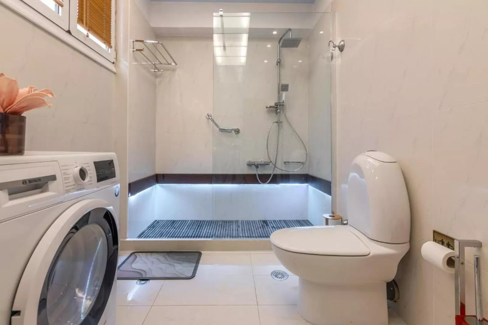 WhiteBlue Spa Villa - Badkamer