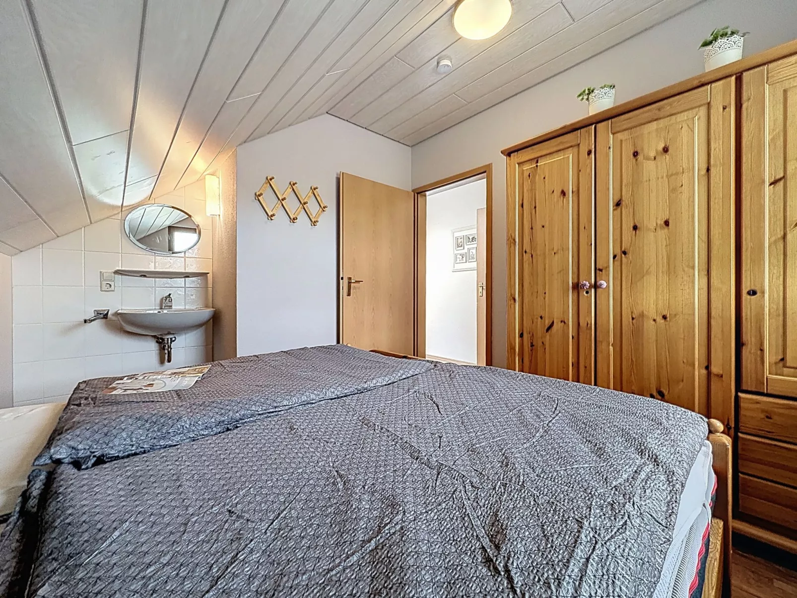 Dorf 4/ Haus 27 - Binnen