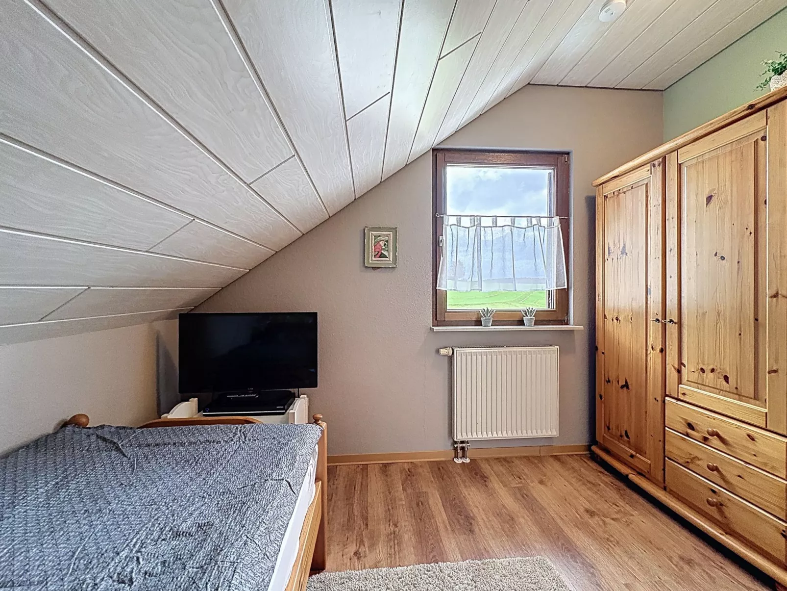 Dorf 4/ Haus 27 - Binnen