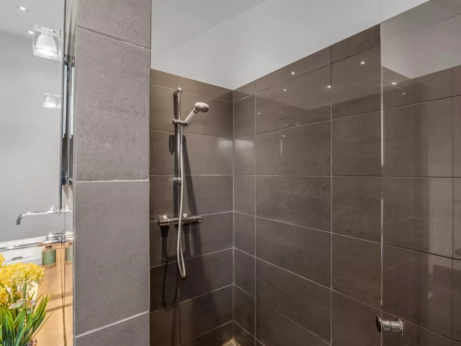 "Emelita" - 1.4km from the sea - Binnen