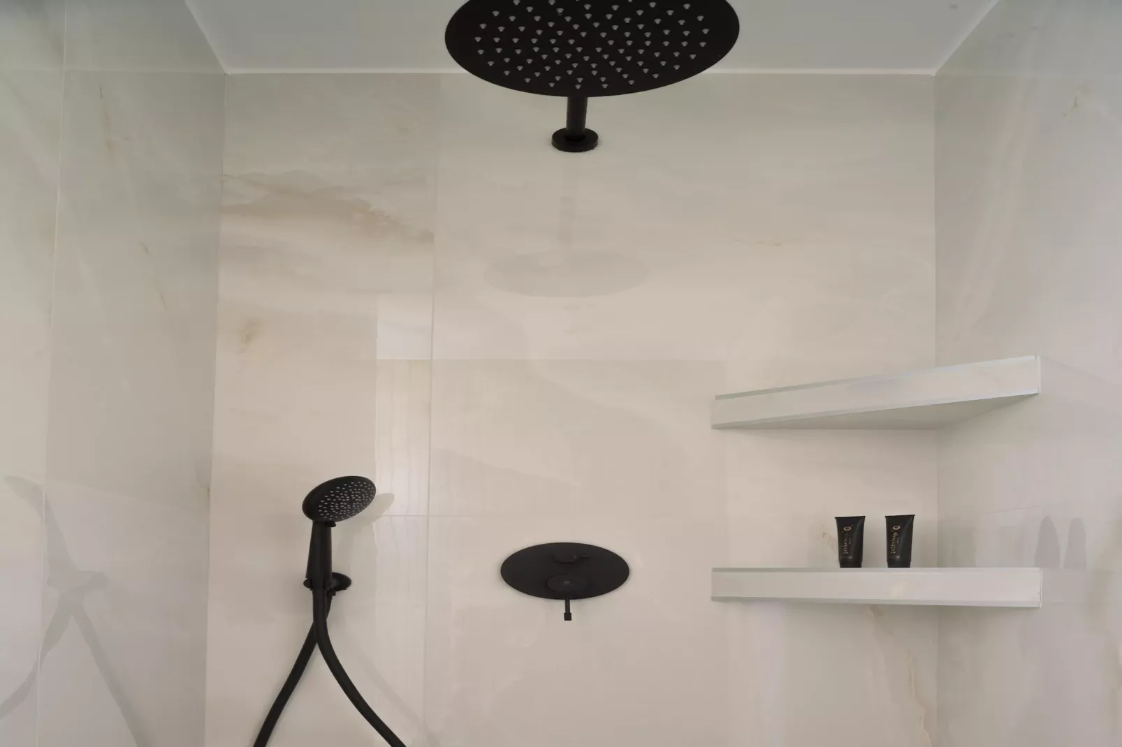 Villa Irmaos - Badkamer