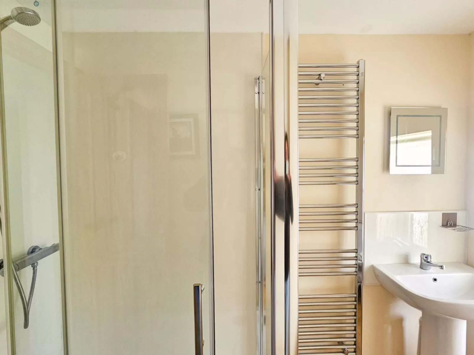 Ben Edra Croft - Binnen