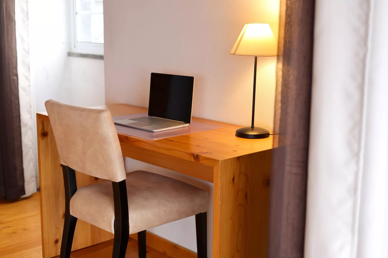 Holiday Apartment in Santo Amaro  // Apt T1-Woonkamer