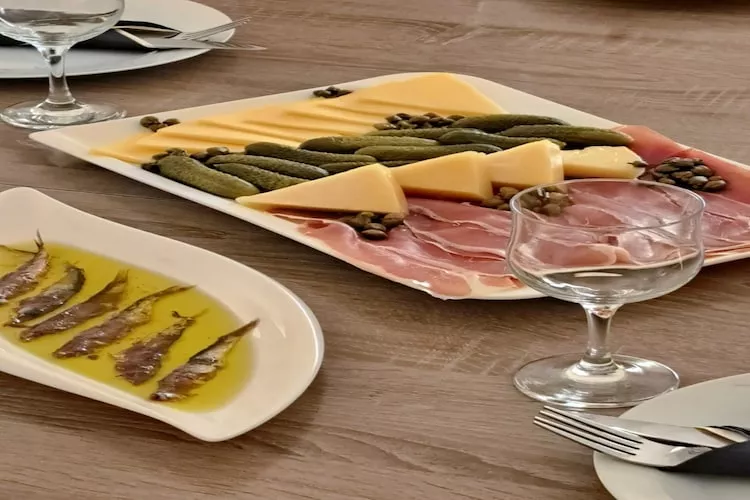 Holiday Home Gabi - Three Bedroom Holiday Home with Terrace and Swimming pool - Binnen