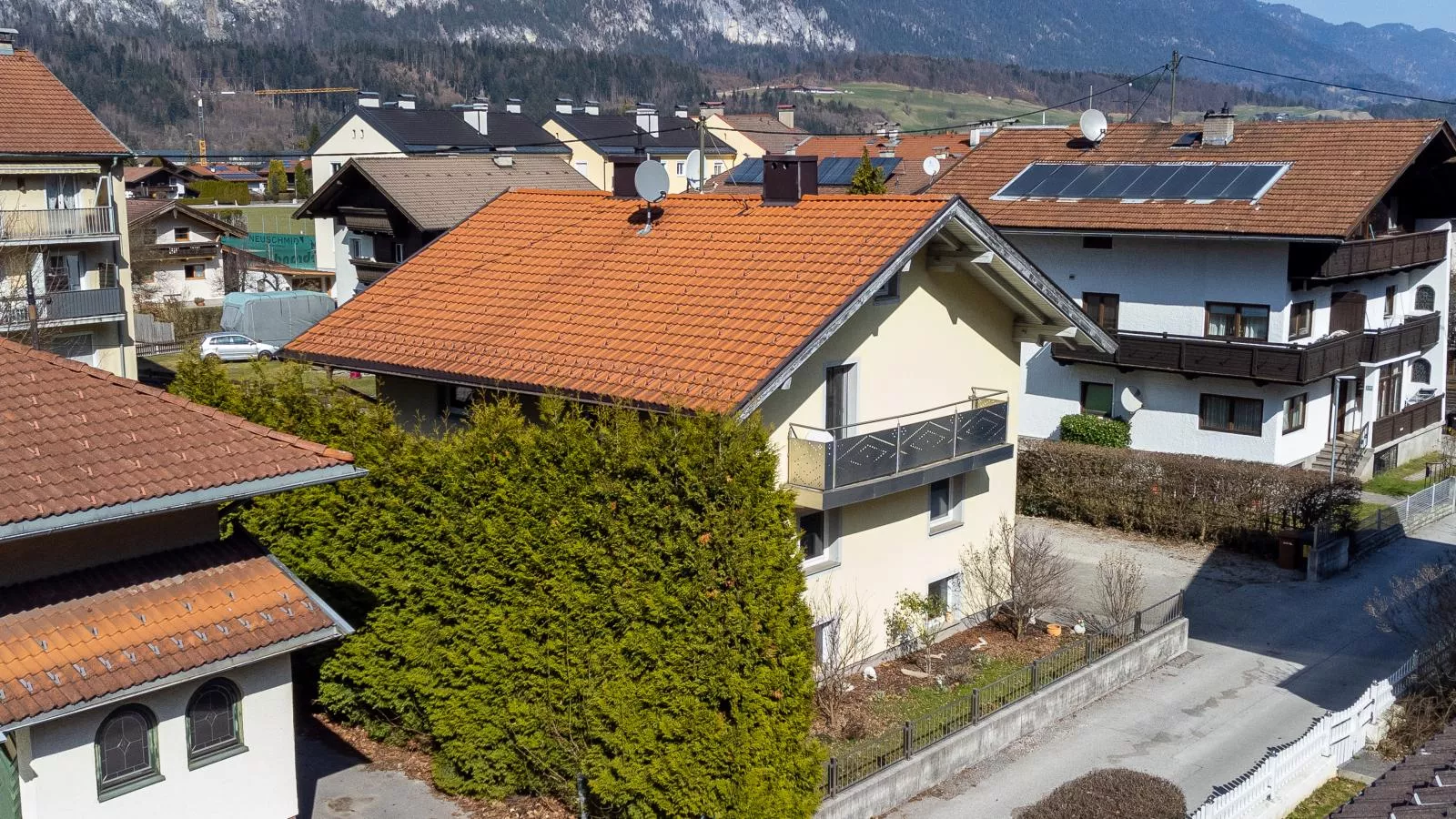 Gästehaus Inntal - Buitenkant zomer