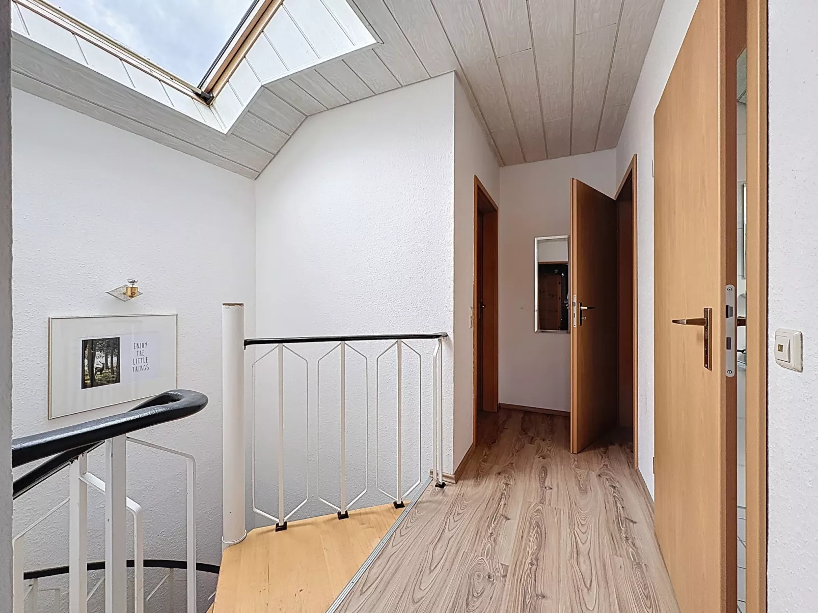 Dorf 4/ Haus 27 - Binnen