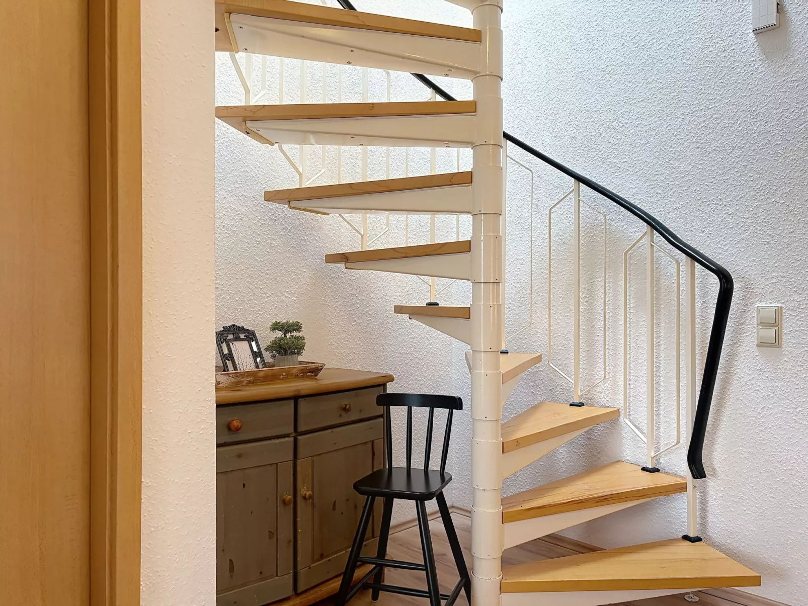 Dorf 4/ Haus 27 - Binnen