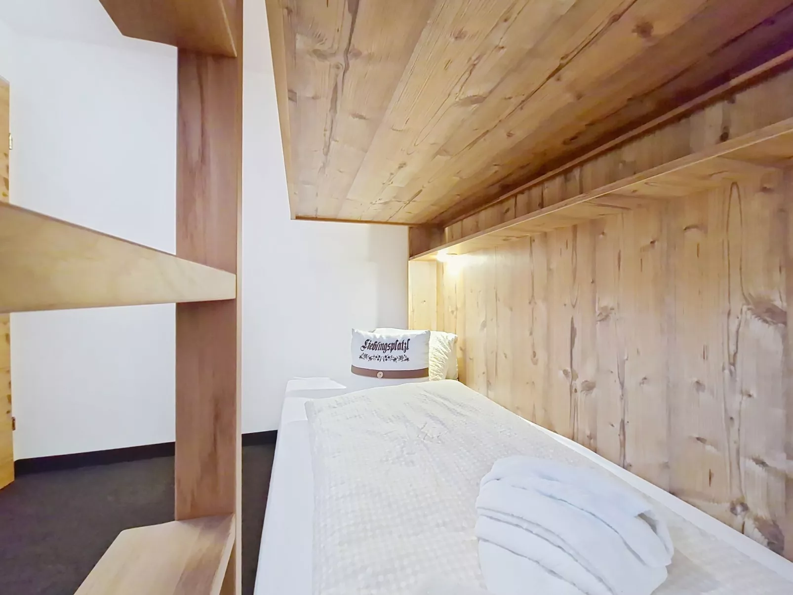 Naviser Hütte - Binnen