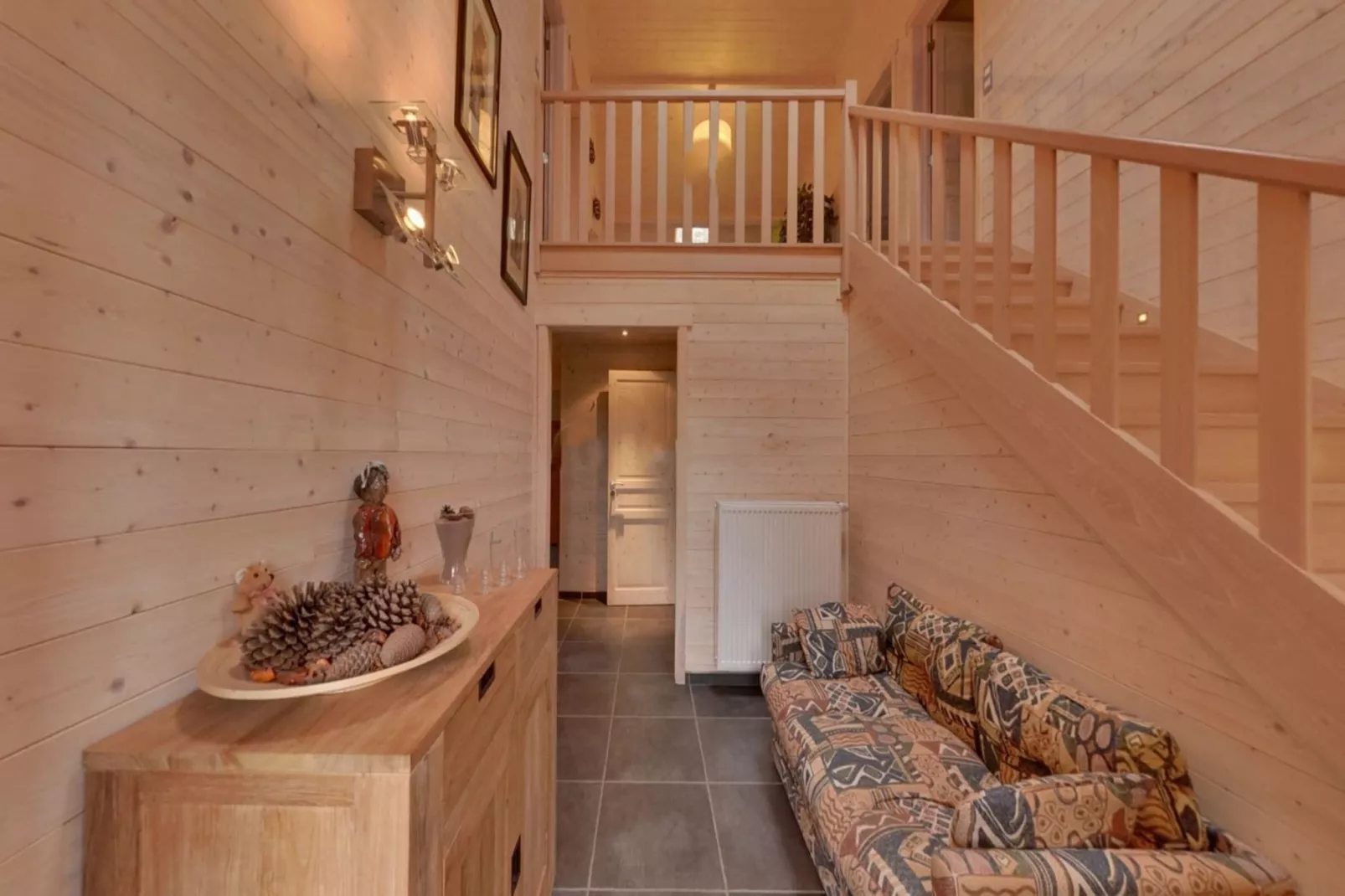 Chalet Joran - Hal-ontvangst