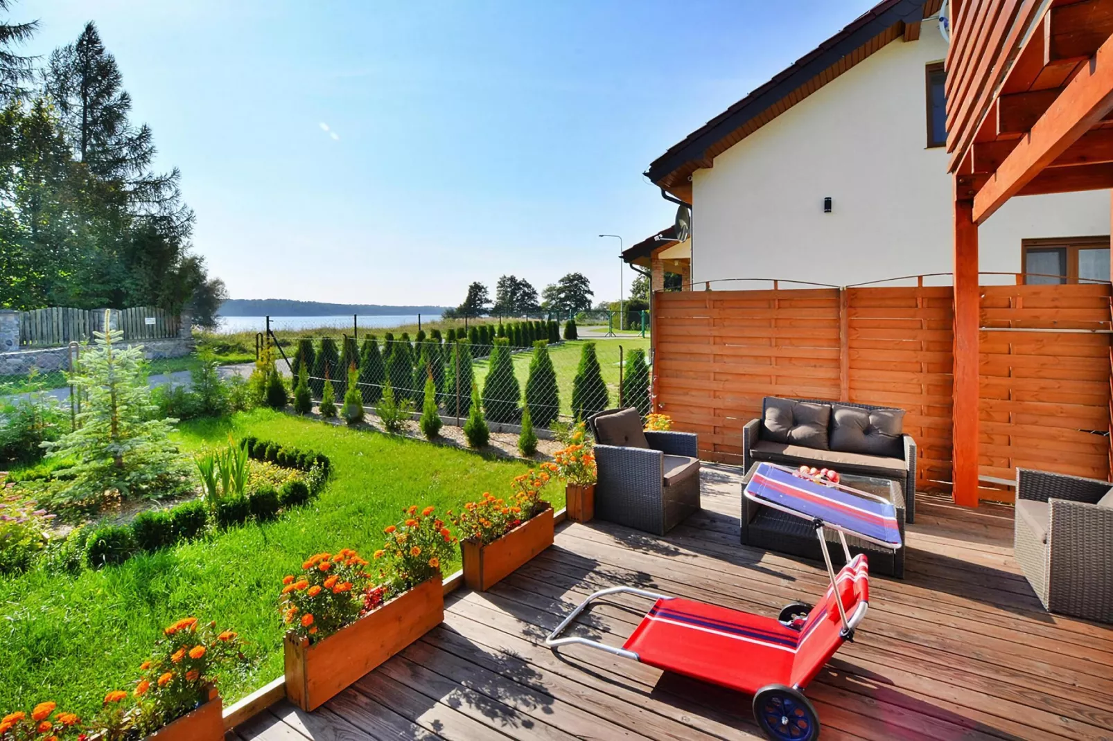 Dom wakacyjny 85 m2 dla 6 osób Dąbrowica-Terrasbalkon