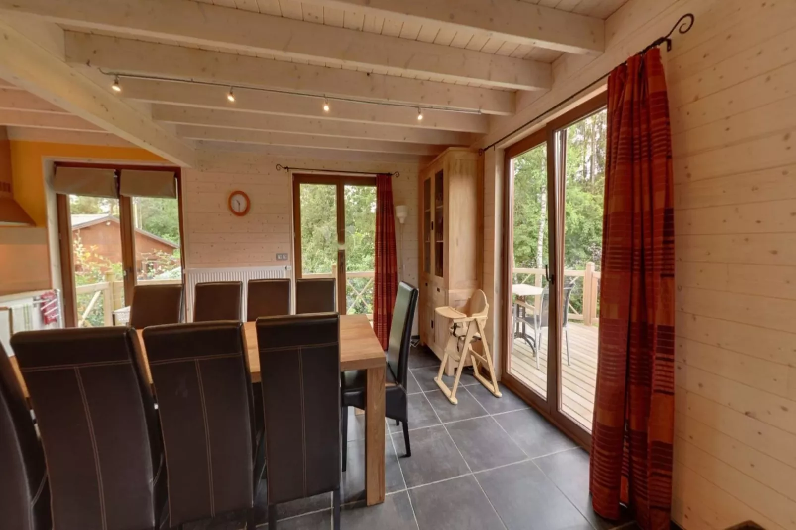 Chalet Joran - Eetkamer