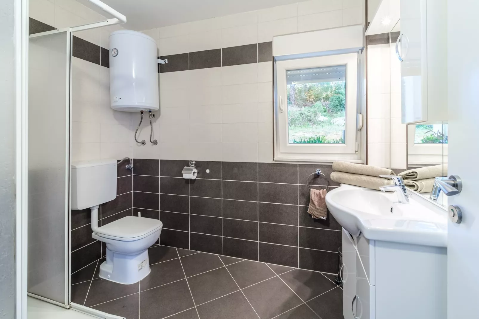 Apartments Tomy - Studio Apartment with terrace - Badkamer