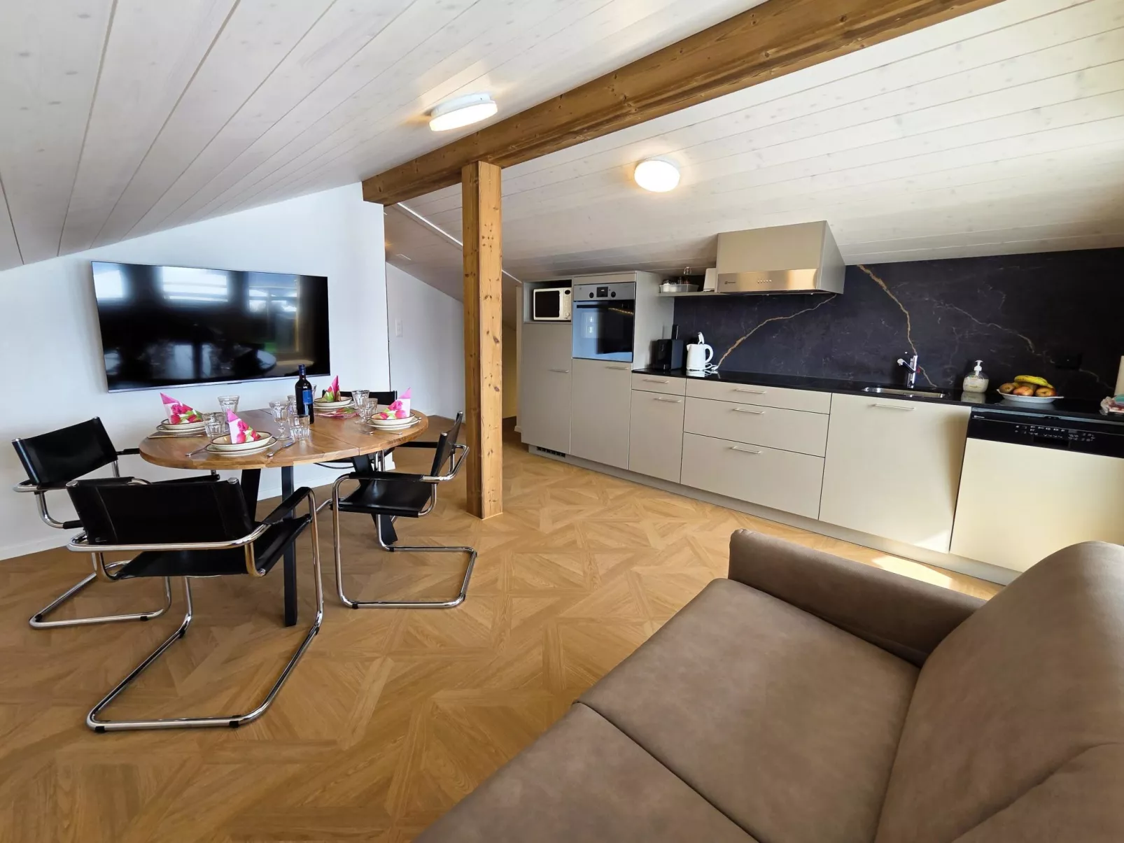 Lilo/2-Zimmer - Binnen