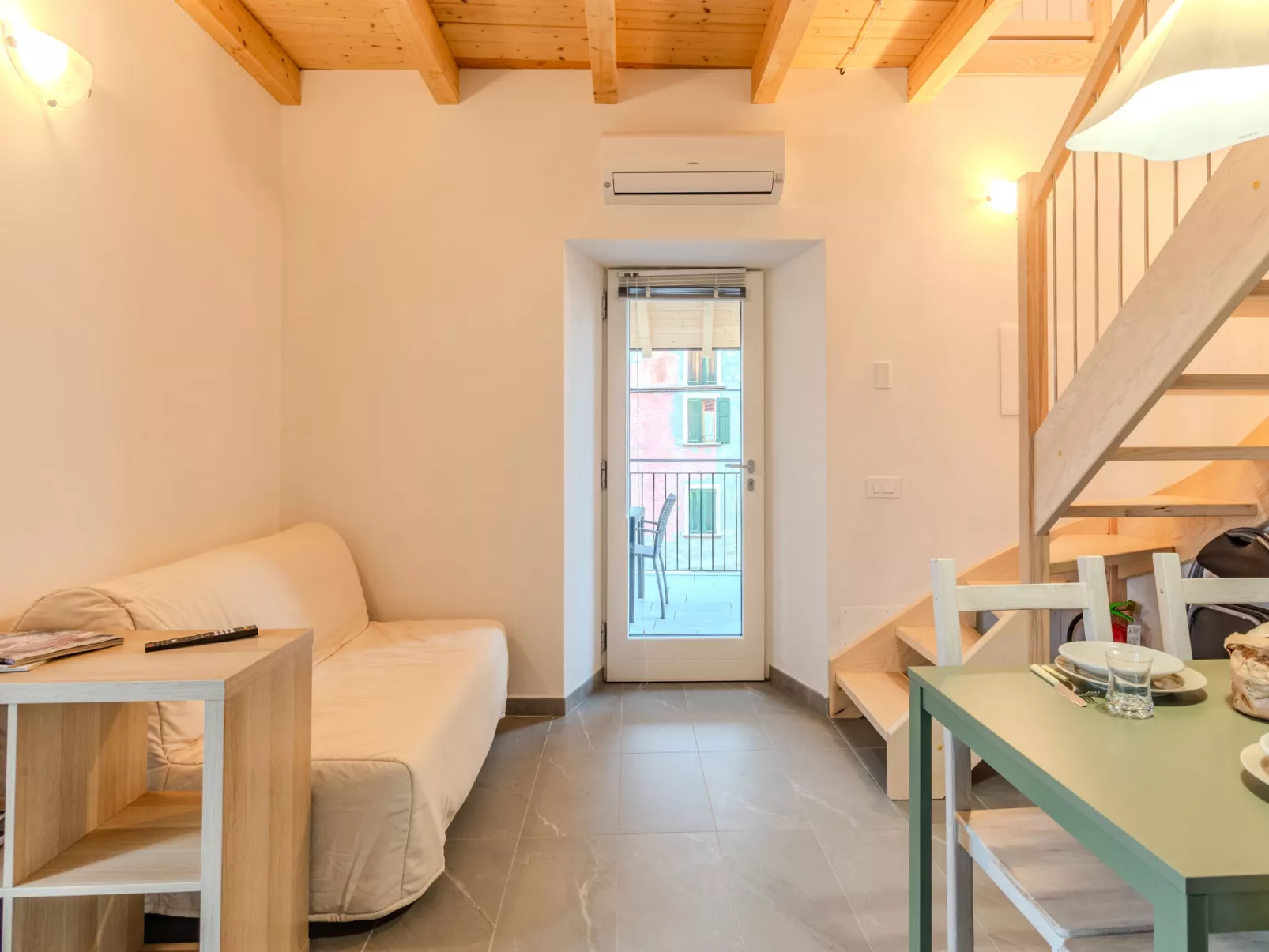 Alture e Riflessi - Binnen