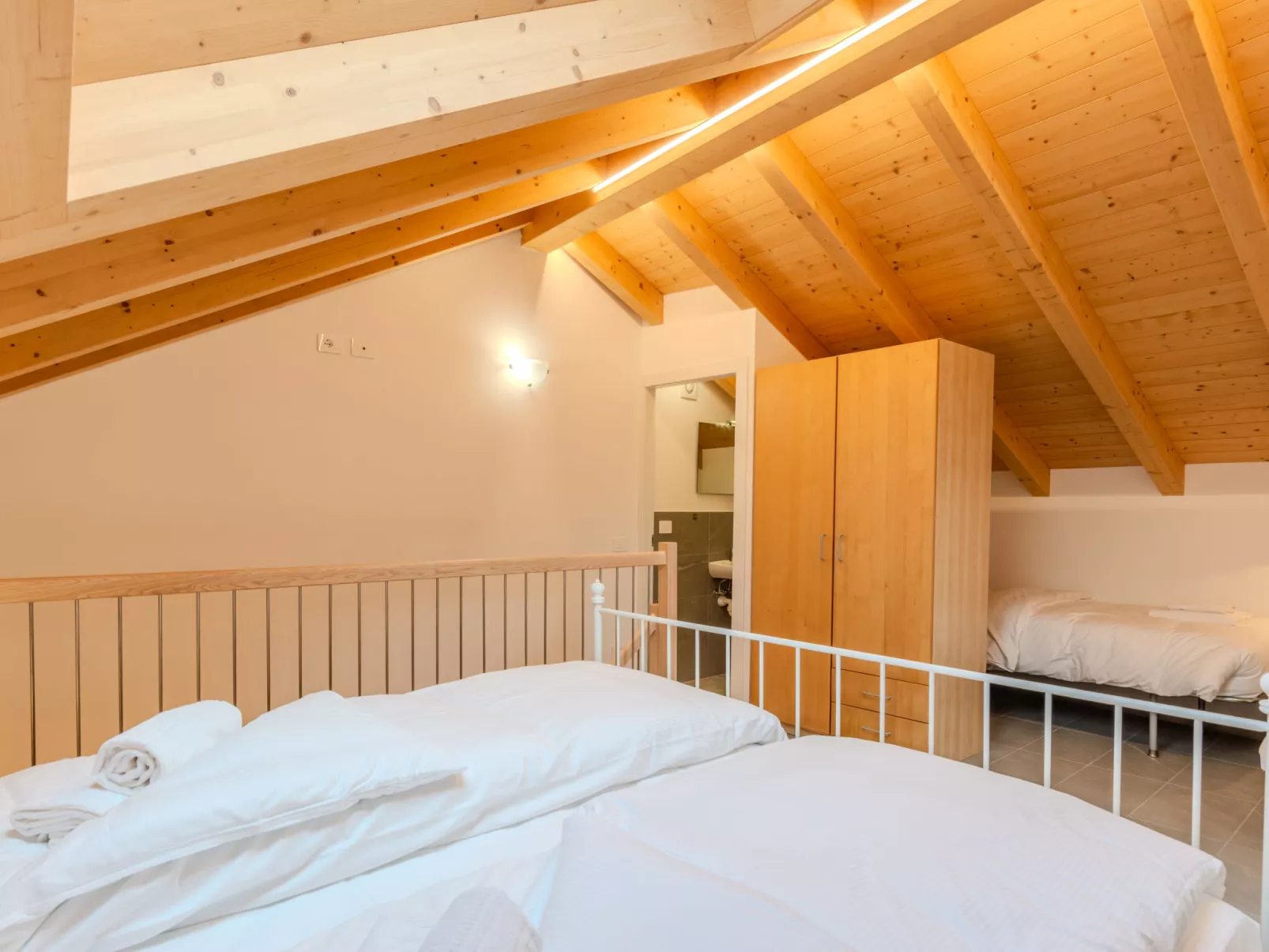 Alture e Riflessi - Binnen