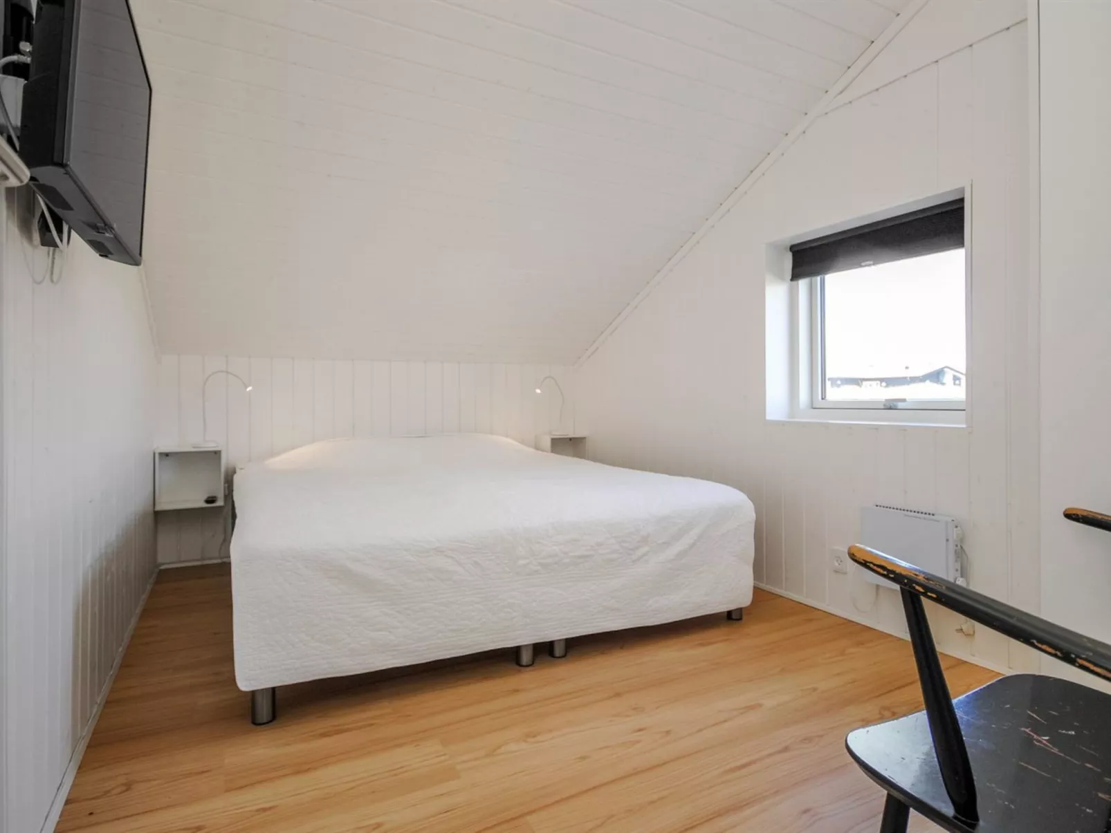 "Berenike" - 127m from the sea - Binnen