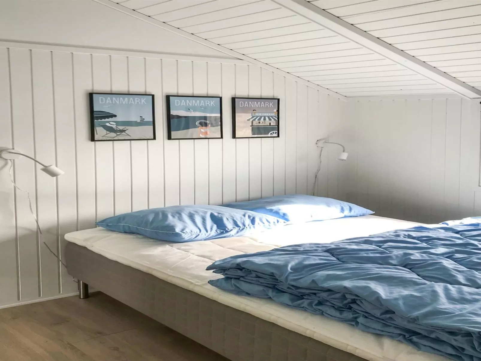 "Berenike" - 127m from the sea - Binnen