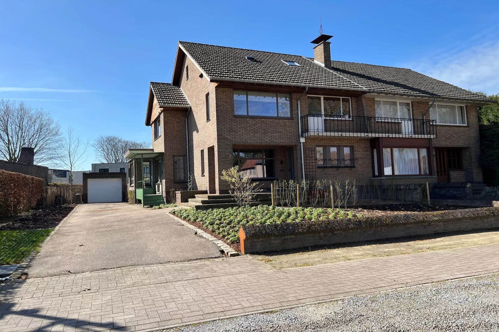 Studio Bruglaan 34B - Buitenkant zomer