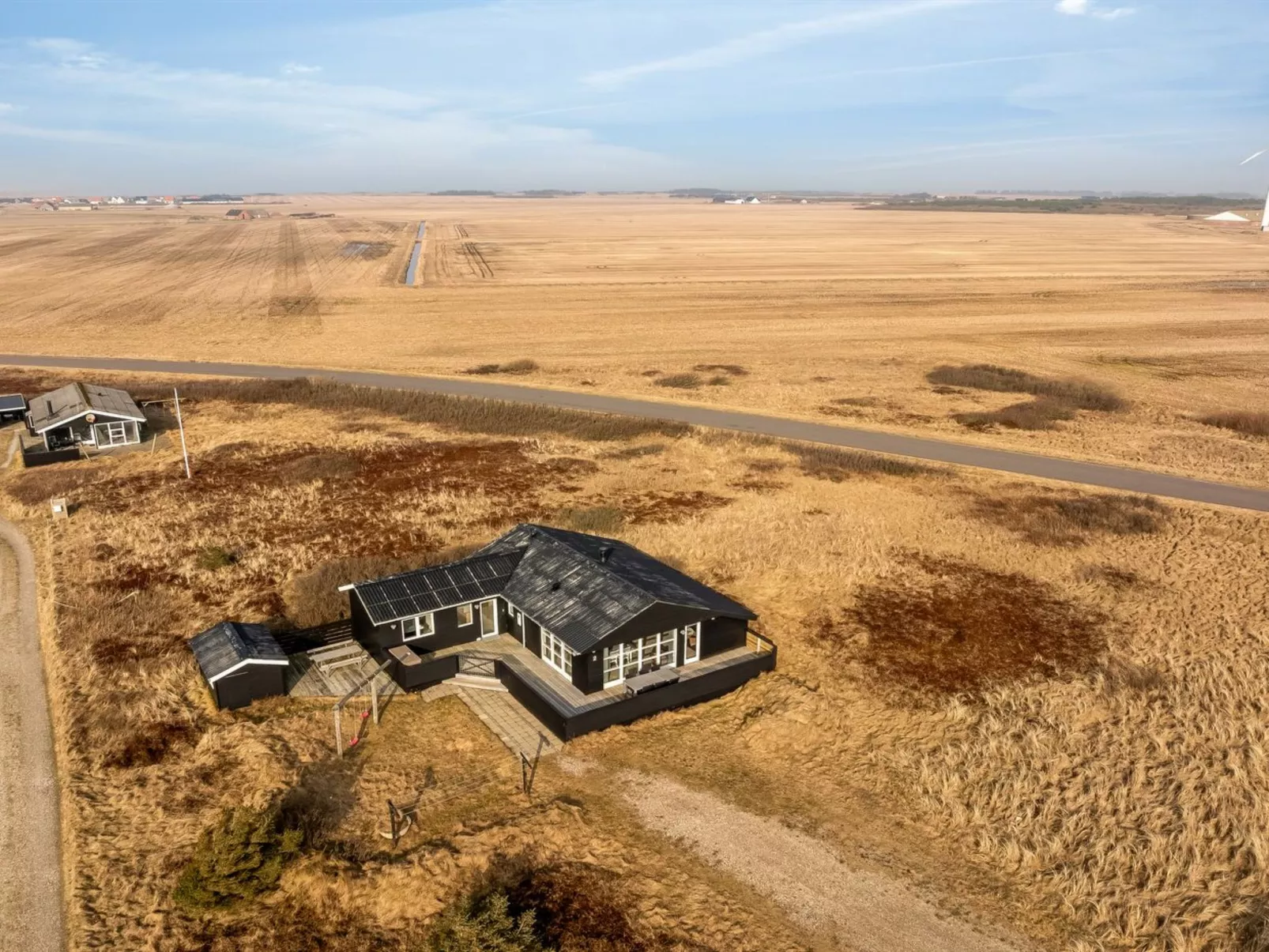 "Withger" - 300m from the sea