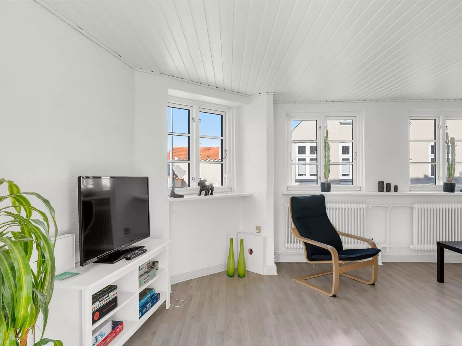 "Annetta" - 165m from the sea