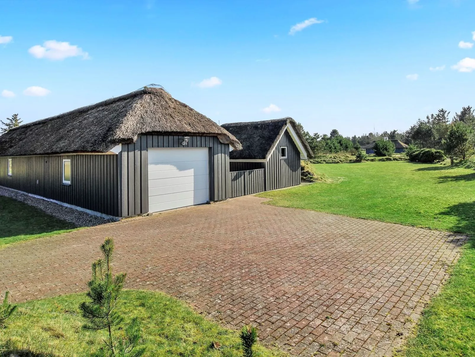 "Ansine" - 1.2km from the sea - Buiten