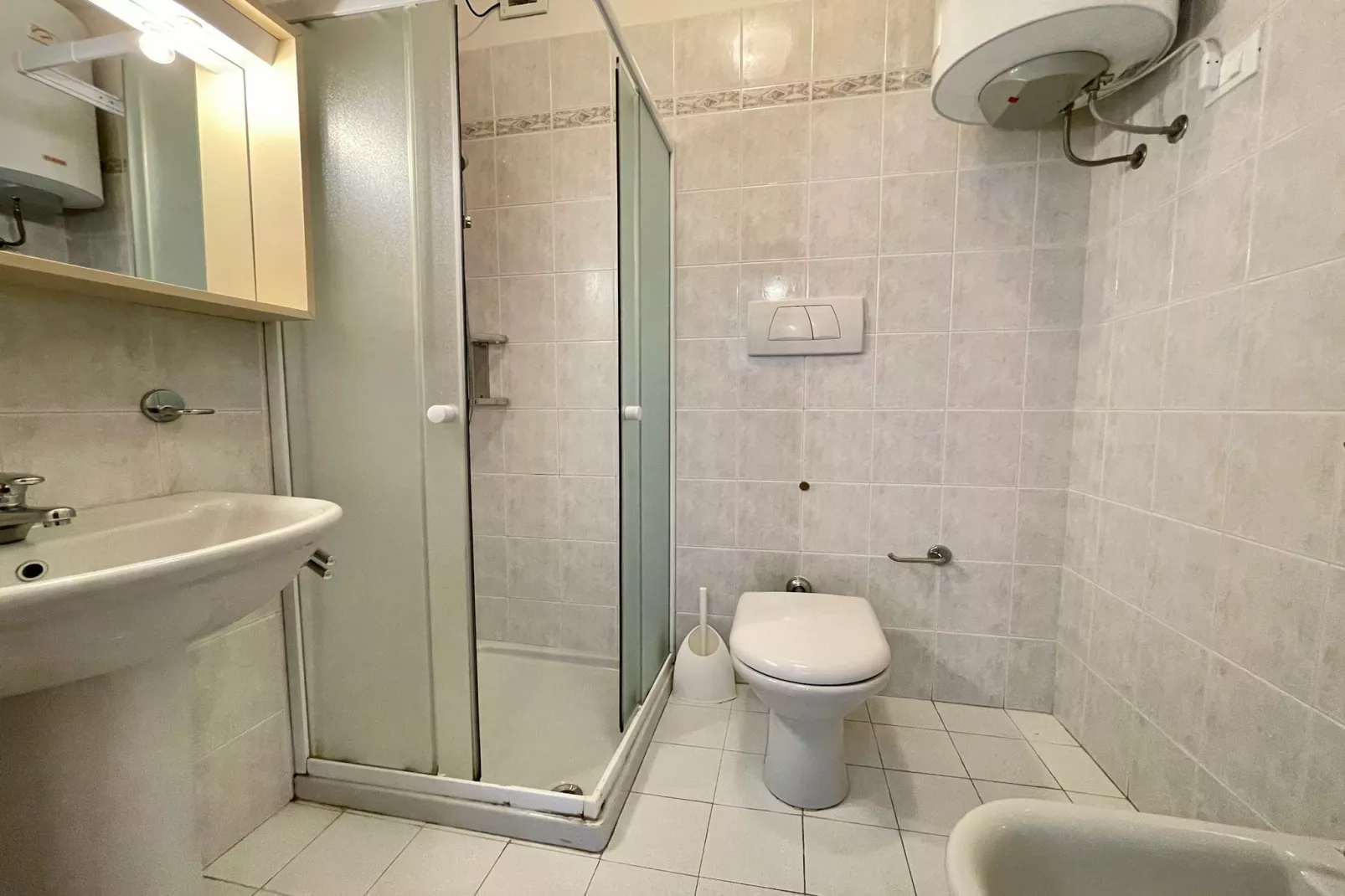 Miramare 10/18 - Badkamer