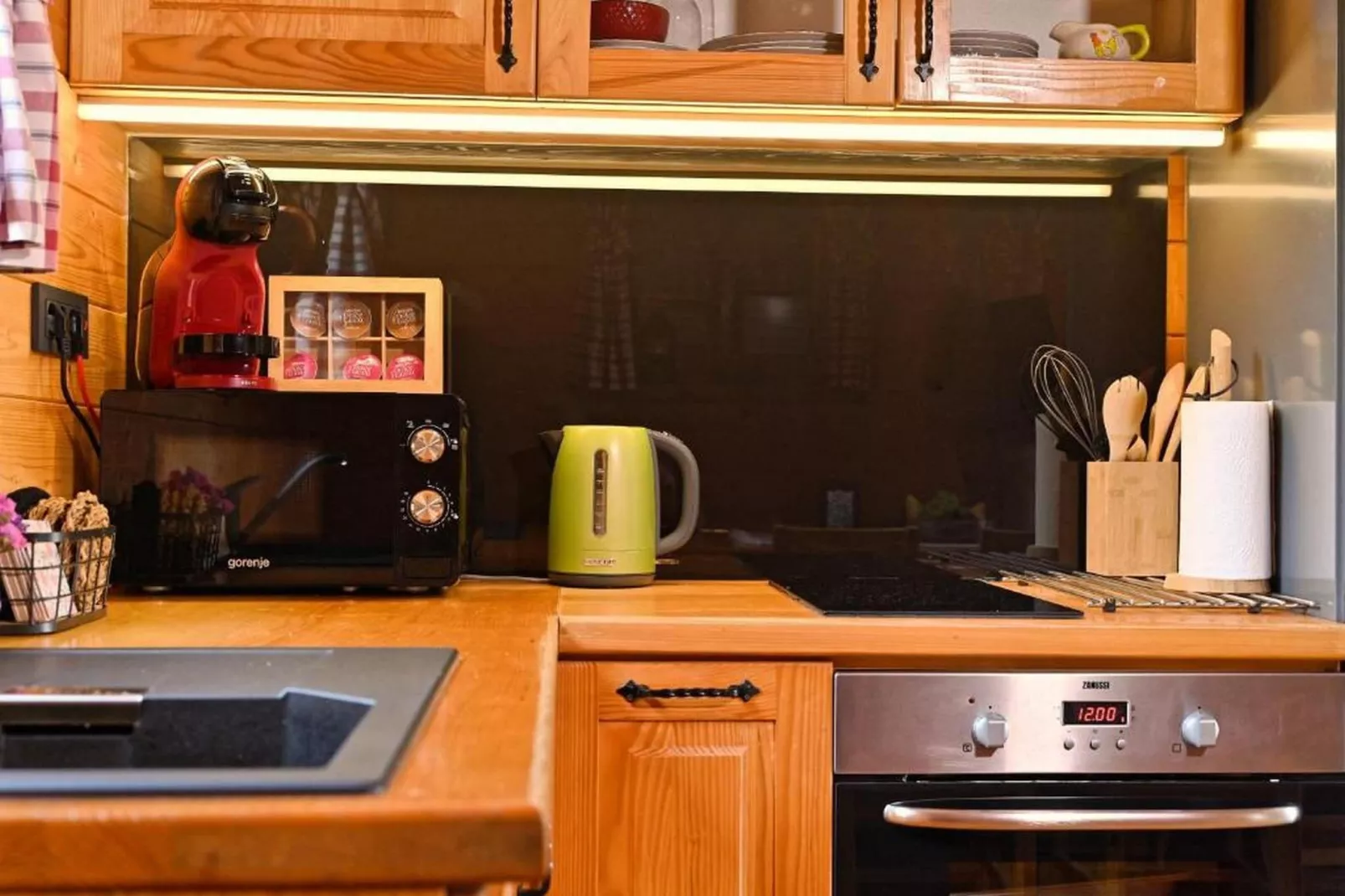 Lavanda Land - Villa Tanya Mrežnica - Three Bedroom Holiday Home with Hot Tub - Keuken