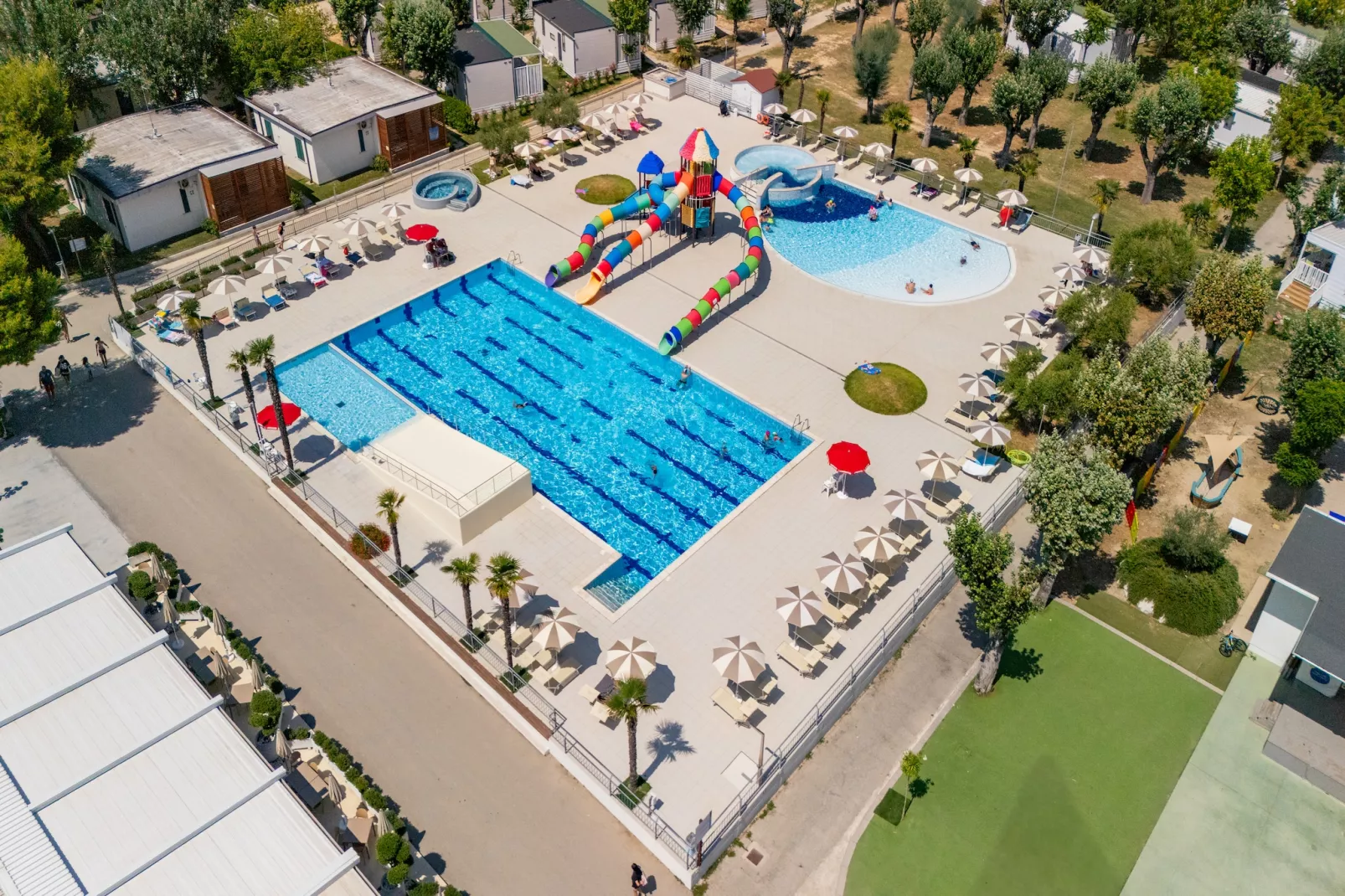 Stork Family Collection - BUNGALOW BILOCALE DOG max cap 5 pax - Zwembad