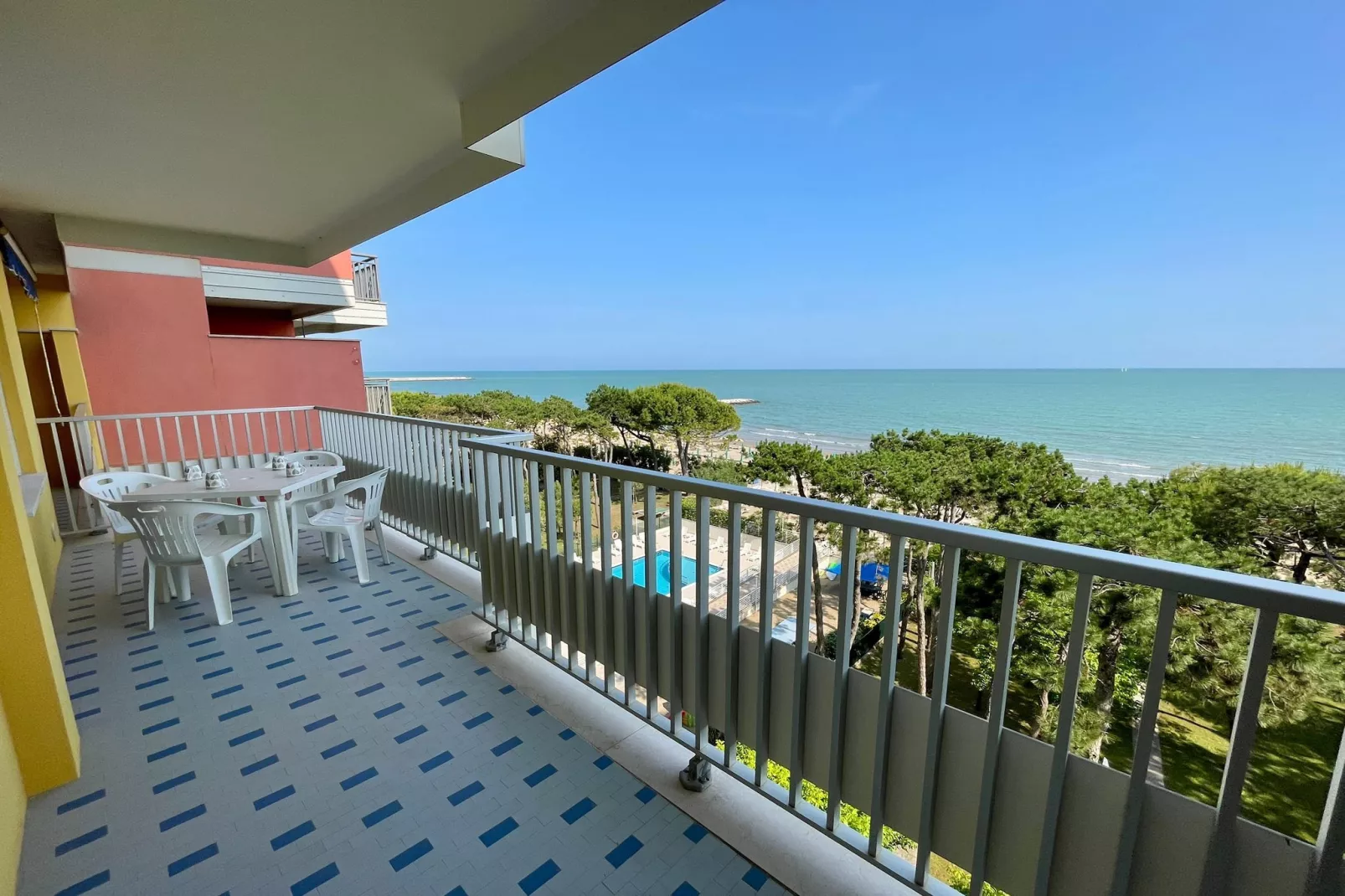 Miramare 10/18 - Terrasbalkon