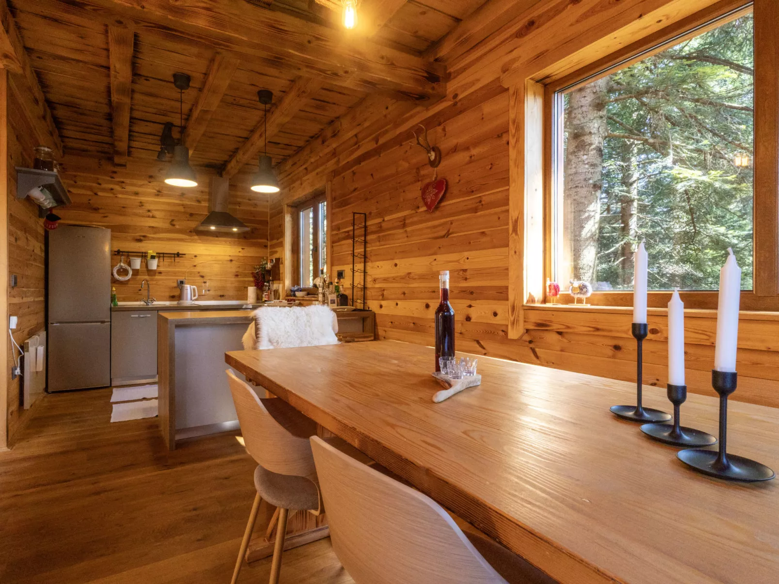 Hidden Heaven - Binnen