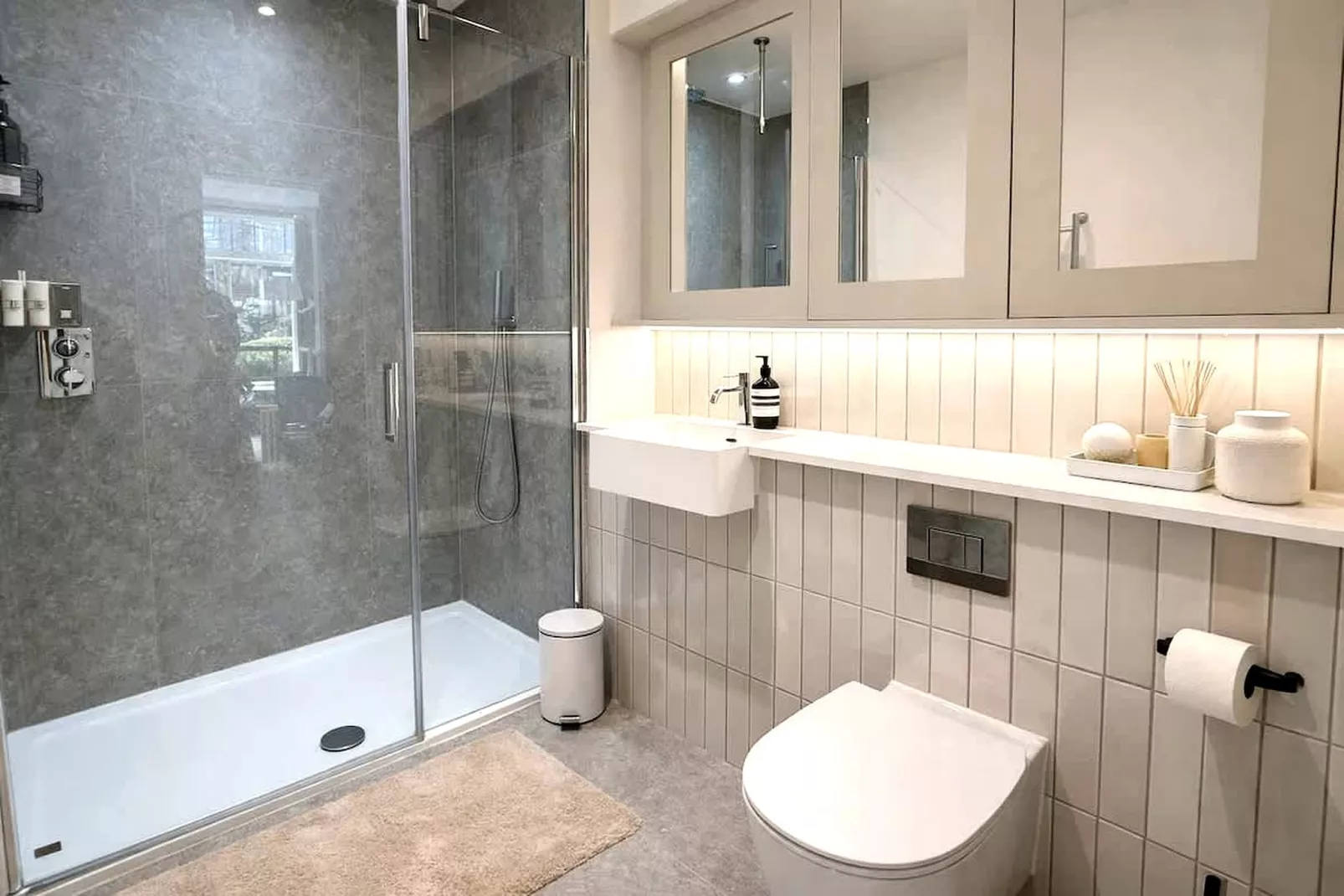 Chiswick 2 Bed - Badkamer