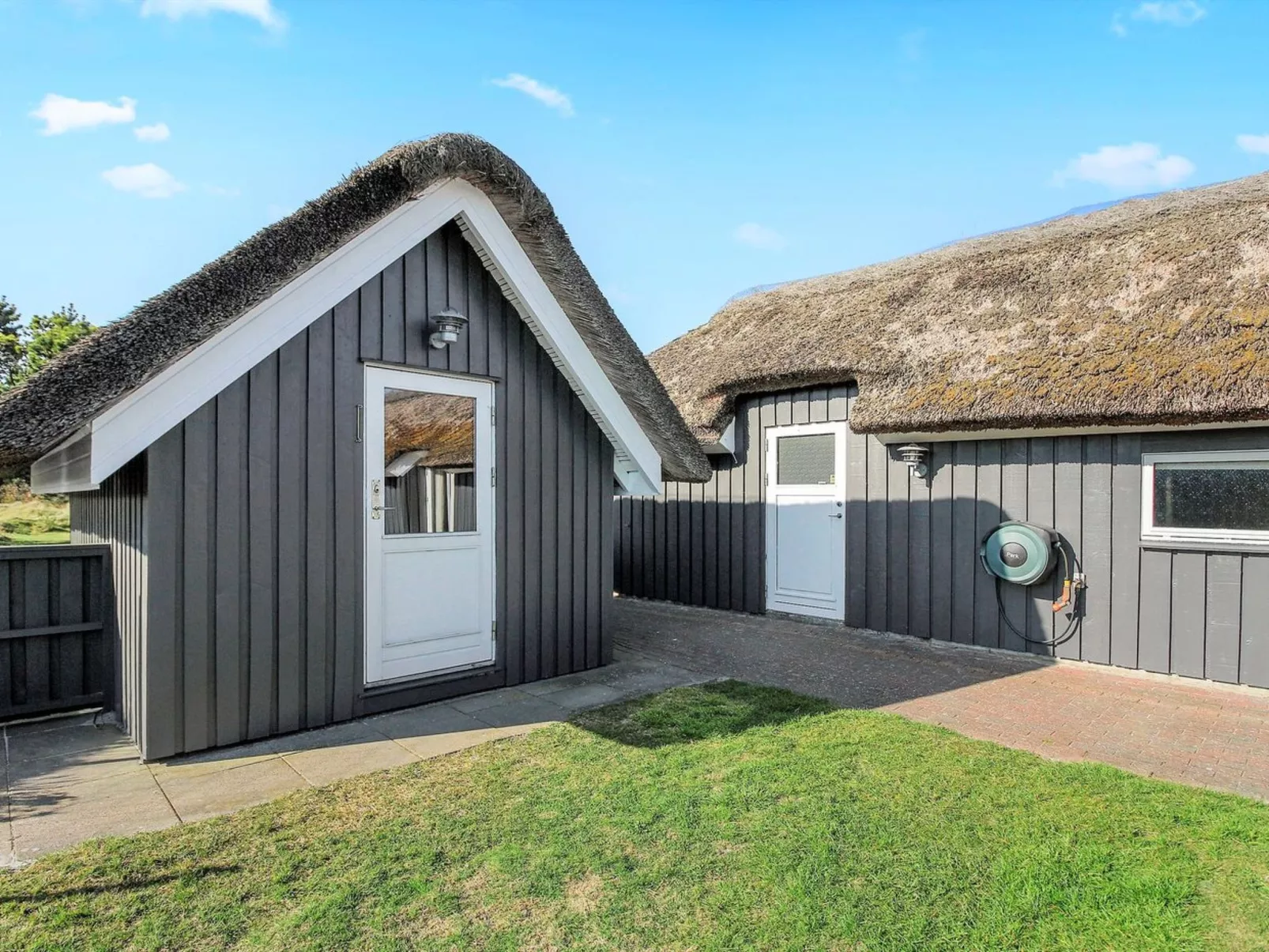 "Ansine" - 1.2km from the sea - Buiten