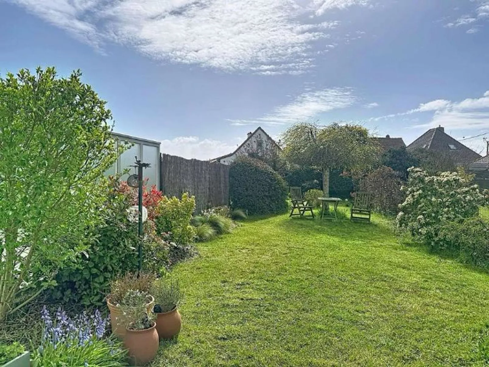 Sea-kret with garden - Buiten