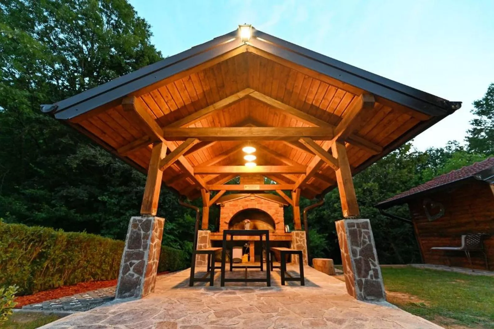 Lavanda Land - Villa Tanya Mrežnica - Three Bedroom Holiday Home with Hot Tub - Faciliteiten