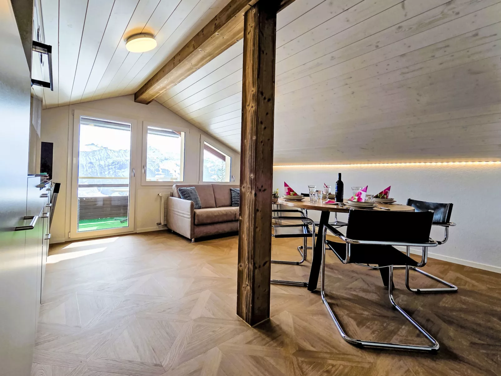 LiloTopMountainView - Binnen