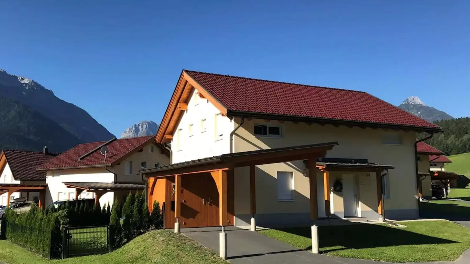 Villa Alpenrose - Buitenkant zomer