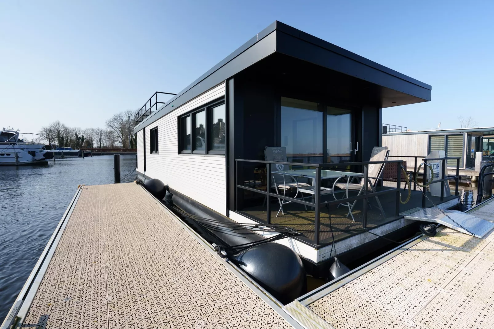 Houseboat Meerzicht