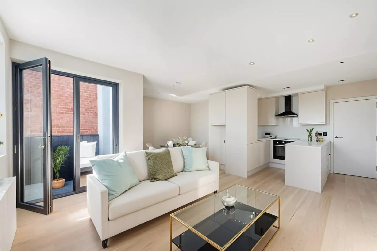 Luxury New Build 2-Bed 2-Bath  Wimbledon