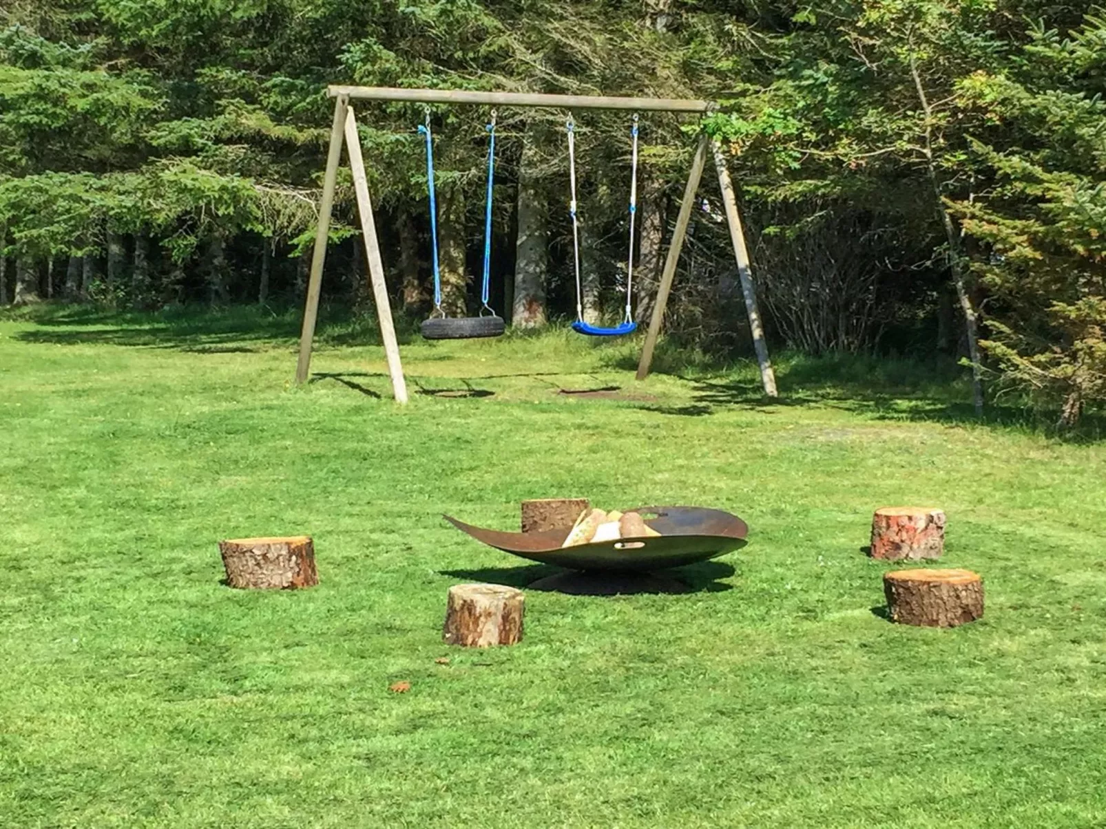 "Bylgja" - 1.7km from the sea